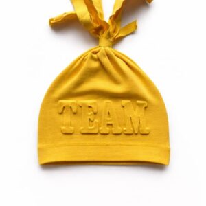 «Дитяча трикотажна шапка-вузлик із 3D написом TEAM, для новонароджених (унісекс)» 38-44 см Жовтій