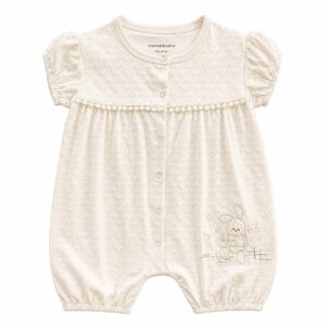 Дитячий пісочник Carminibaby для дівчинки, розмір 68 (6 міс), молочний з сердечками.